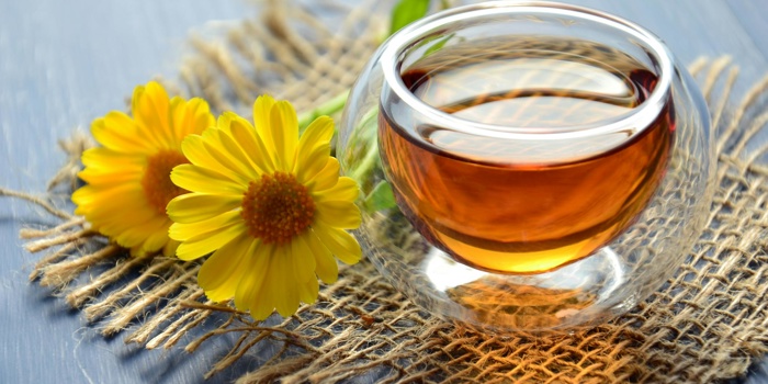 10 Comforting Herbal Teas That Soothe Stress and Support Sleep